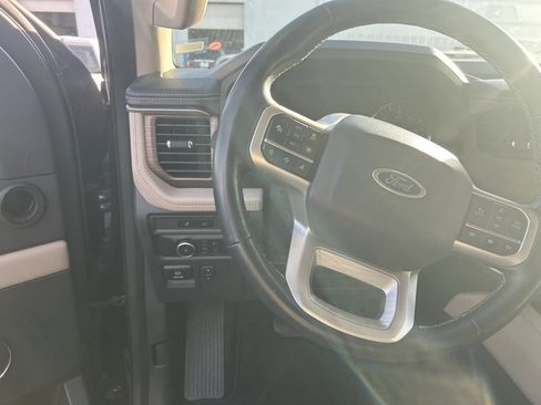 Used 2024 Ford Expedition Max Limited image 5