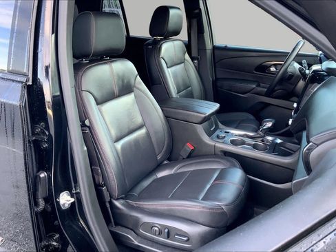 Used 2023 Chevrolet Traverse RS AWD/4WD image 9