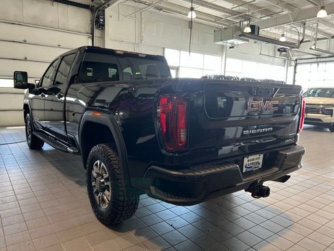 Used 2022 GMC Sierra 2500 AT4 AWD/4WD image 7