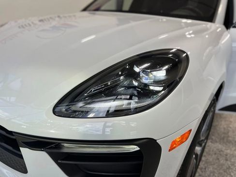 Used 2023 Porsche Macan Turbo image 54