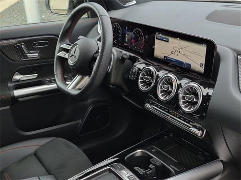 Certified 2025 Mercedes-Benz GLA 250 image 12