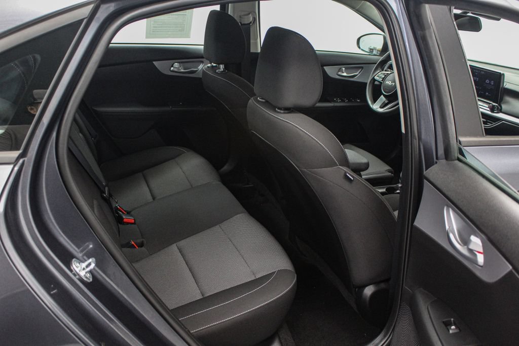 Used 2023 Kia Forte LXS w/ LXS Technology Package FWD image 18