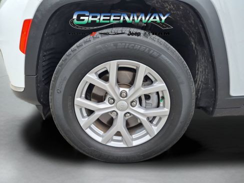 Used 2023 Jeep Grand Cherokee L Limited AWD/4WD image 27