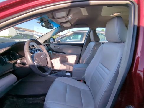 Used 2017 Toyota Camry XLE FWD image 6