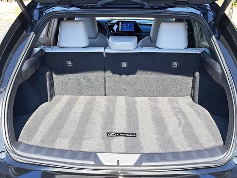 Used 2024 Lexus UX 250h FWD image 13