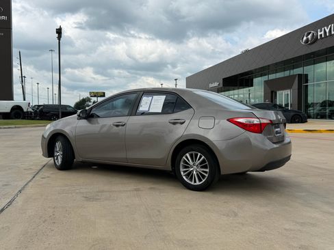 Used 2014 Toyota Corolla LE FWD image 3