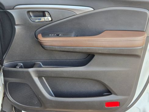 Certified 2025 Honda Ridgeline RTL image 28
