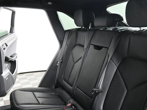 New 2026 Porsche Macan AWD image 27