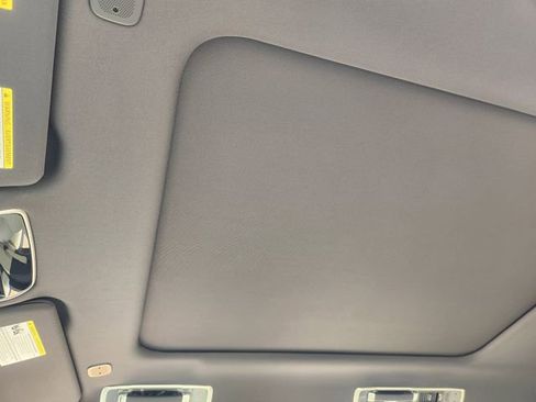 New 2026 Land Rover Range Rover Long Wheelbase Autobiography image 18