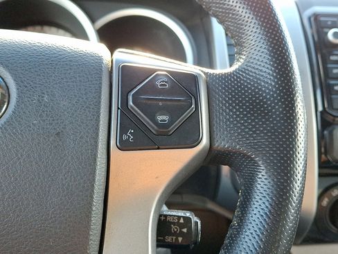 Used 2015 Toyota Tacoma Base V6 image 22