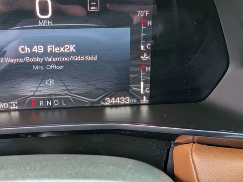 Used 2023 GMC Canyon AT4 w/ Technology Package image 17