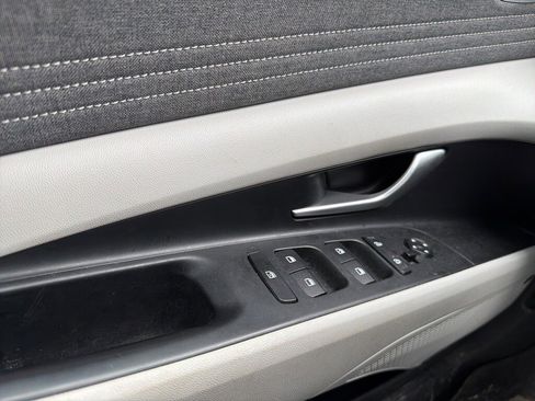 Certified 2022 Hyundai Elantra Limited image 29