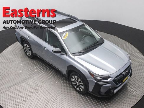Used 2023 Subaru Outback Limited AWD/4WD image 3