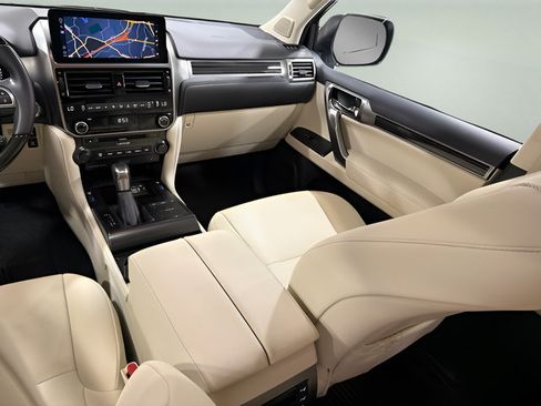 Used 2022 Lexus GX 460 Premium w/ Premium Plus Package AWD/4WD image 32