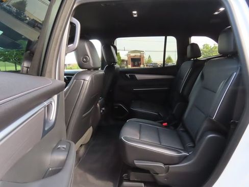 Used 2026 Buick Enclave Preferred AWD/4WD image 20
