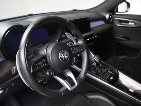 Used 2024 Alfa Romeo Tonale Veloce AWD/4WD image 13
