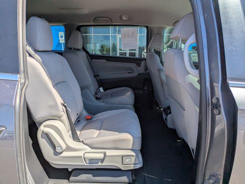 Used 2018 Honda Odyssey LX image 33