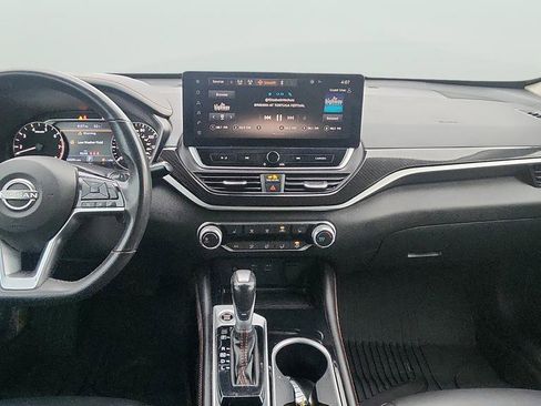 Used 2023 Nissan Altima 2.5 SR w/ SR Premium Package FWD image 12