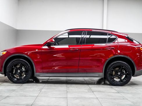 Used 2022 Alfa Romeo Stelvio Ti image 10