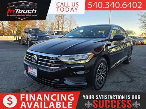 Used 2019 Volkswagen Jetta SE w/ Cold Weather Package FWD image 1