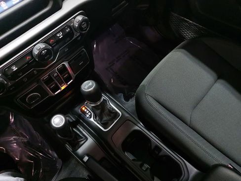 Used 2021 Jeep Wrangler Unlimited Sport image 24