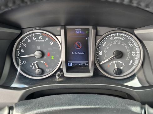 Used 2020 Toyota Tacoma TRD Off-Road image 23