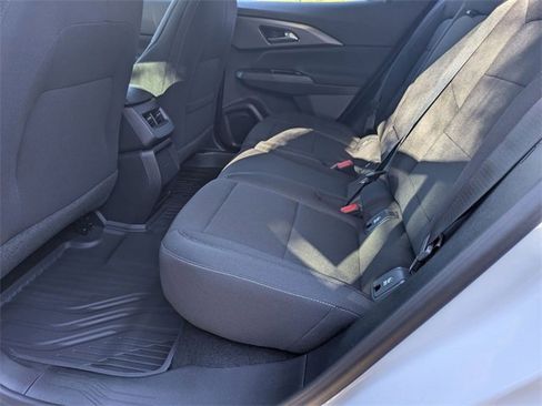 New 2026 Chevrolet Equinox EV LT image 26