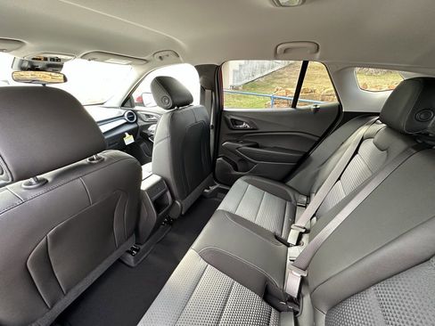 New 2026 Chevrolet Trax LT image 17