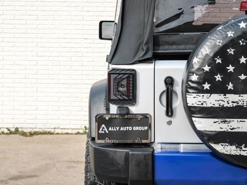 Used 2011 Jeep Wrangler Unlimited Sport image 41