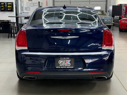 Used 2015 Chrysler 300 C Platinum w/ Harman/Kardon Audio Group RWD image 3