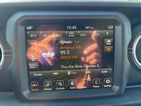 Used 2020 Jeep Gladiator Overland image 15