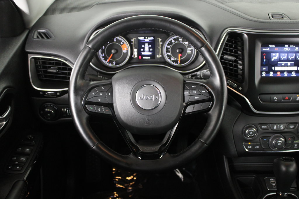 Used 2021 Jeep Cherokee Latitude Plus FWD image 8