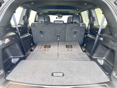 New 2025 Jeep Grand Cherokee L Altitude image 16