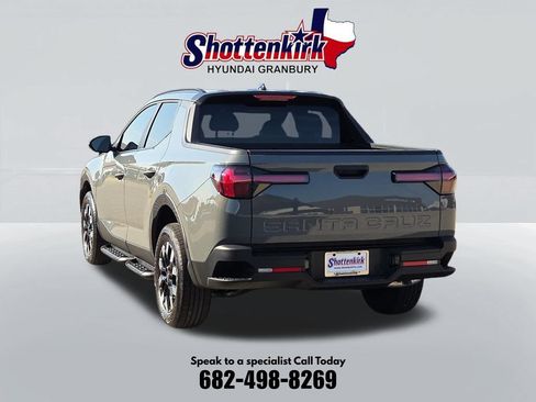Used 2026 Hyundai Santa Cruz SEL FWD image 8
