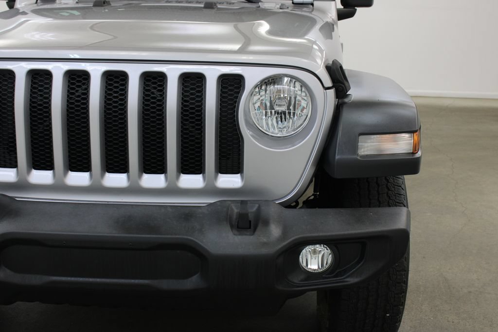 Used 2018 Jeep Wrangler Unlimited Sport AWD/4WD image 8