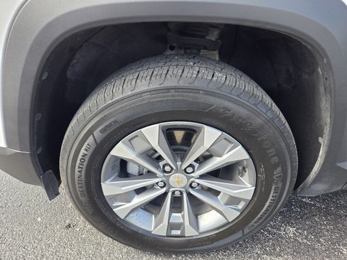 Certified 2026 Chevrolet Equinox LT w/ Convenience Package II FWD image 18