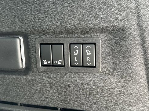 New 2026 GMC Yukon XL AT4 Ultimate w/ LPO, Floor Liner Package AWD/4WD image 34