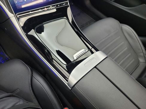 Used 2022 Mercedes-Benz C 300 Sedan image 13