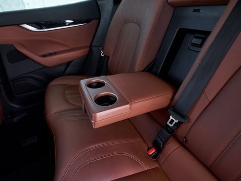 Used 2022 Maserati Levante Modena image 31