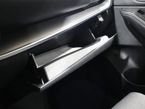 Used 2024 Nissan Rogue SV FWD image 30