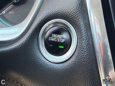 Used 2020 Chevrolet Traverse LT FWD image 25