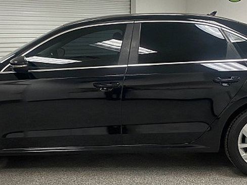 Used 2018 Volkswagen Passat 2.0T SE image 8