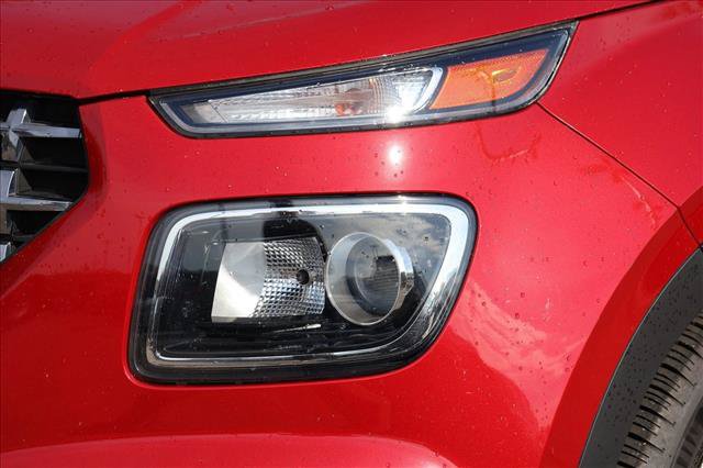 Used 2022 Hyundai Venue SEL FWD image 10