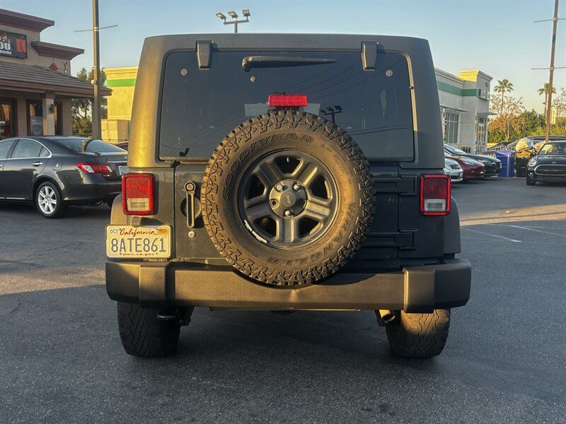 Used 2017 Jeep Wrangler Unlimited Sport w/ Connectivity Group AWD/4WD image 5
