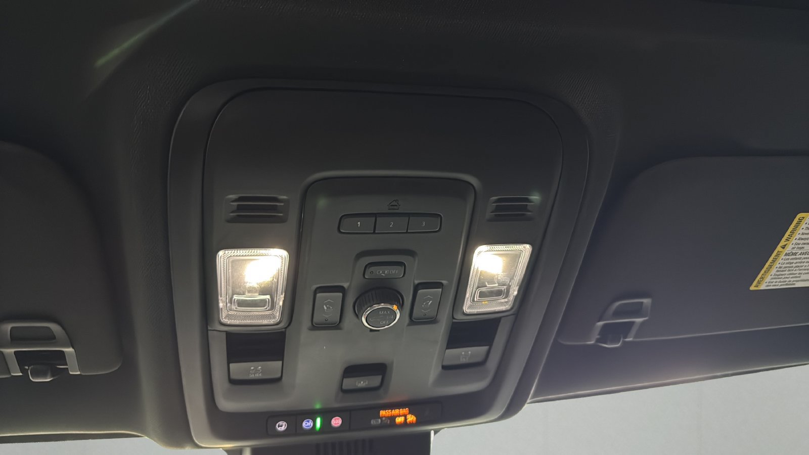 Used 2023 GMC Yukon AT4 w/ Technology Package AWD/4WD image 22