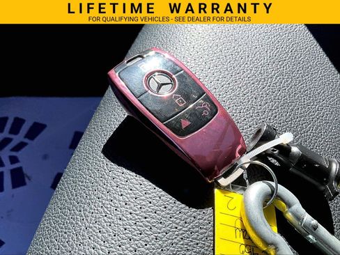 Used 2024 Mercedes-Benz GLS 450 4MATIC image 11