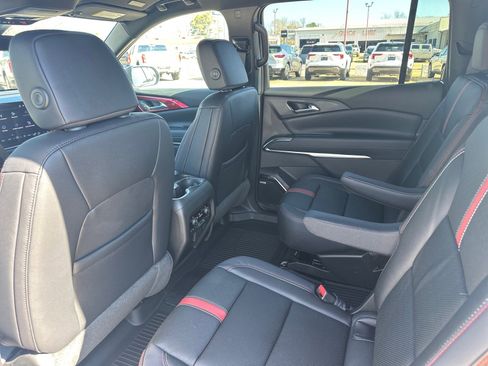 New 2026 Chevrolet Traverse RS w/ LPO, Floor Liner Package image 11
