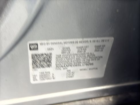 Used 2025 Chevrolet Equinox LT w/ Convenience Package II image 39