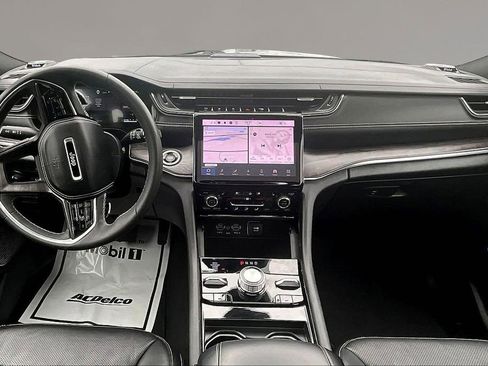 Used 2022 Jeep Grand Cherokee Overland AWD/4WD image 7