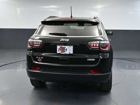 Used 2024 Jeep Compass Latitude w/ Convenience Group AWD/4WD image 7